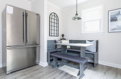 Southern Pines Cabaña | SoPi Cottage - Walk to Town - King Bed