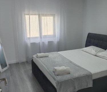 Tirgu Neamt Apartamento | SorinaApartament2