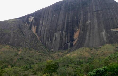 Posse Casa | Sossego aos pés da Pedra do Elefante
