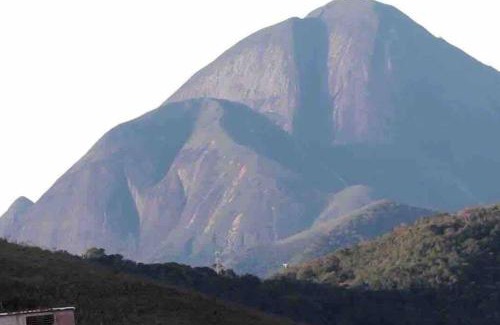 Posse Casa | Sossego aos pés da Pedra do Elefante