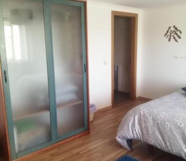 Arruda dos Vinhos Casa | Sossego e tranquilidade-Valley Guest House-Perto de Lisboa-Estacionamento à porta do alojamento