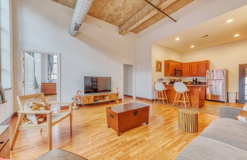West Poplar Apartamento | Sosuite 2BR Apt w W D Gym On-site Restaurant