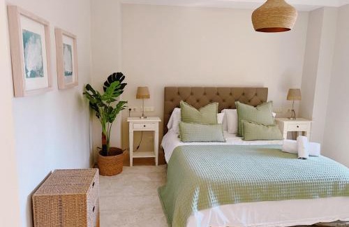 Sotogrande Apartamento | Sotogrande Alboaire- Waterfront luxury 4 bedroom Apt in the Marina of Sotogrande