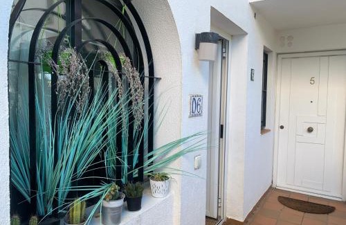 Sotogrande Apartamento | Sotogrande Duplex near Polo, best pool view, 2 pools, full south, 7 drive to beaches and Port