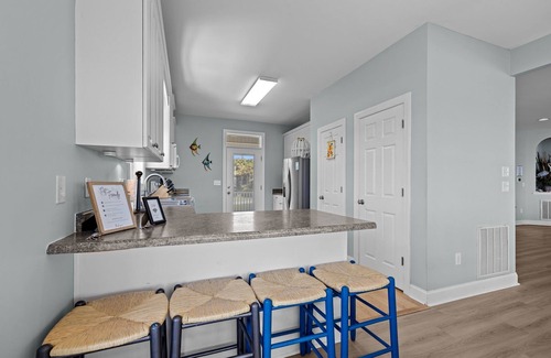 Gloucester Casa | Sound Front, Pet Friendly House with Boat Lift (Dolphin Lookout)