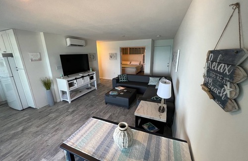 Bolongo Bay Condominio | Sound of the Sea - A tranquil oceanfront condo!