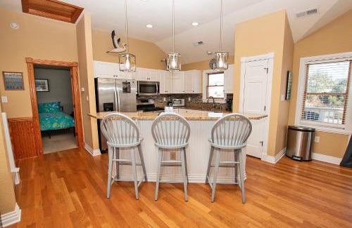 Corolla Light Casa | Soundside, Pool, Hot Tub! 524, How Sweet the Sound
