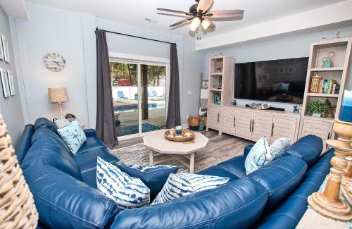 Corolla Light Casa | Soundside, Private Pool, Hot Tub, Comm Amenities! 580, A Wave From it All