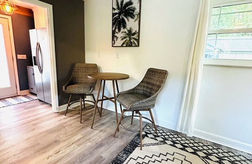 Mary Esther Casa | Soundside Vibe! Sleeps 15, Private Community Beach, Pool! Minutes to Navarre!