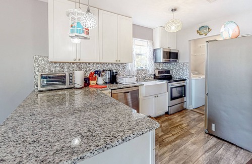 Gulf Breeze Casa | Soundside Vibes | House in Gulf Breeze with a pool, firepit, and beach access