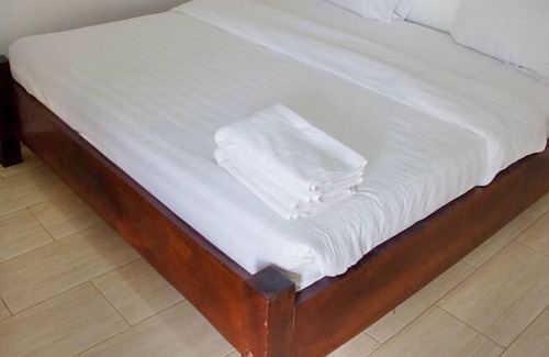 Jinja Hotel | Source of the Nile Suites