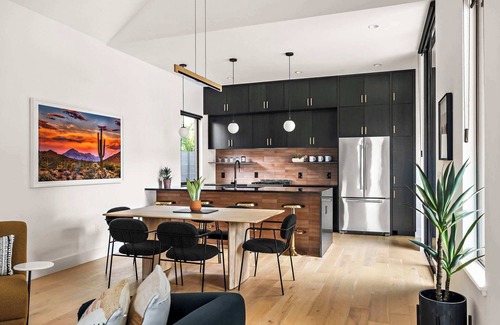 Bouldin Casa | South 1st St Hideaway | 2BR | Patio | DT ATX | ACL