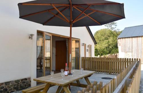 Broadwoodkelly Casa | South Barn