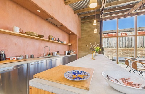 Cowes Chalet De Esquí | South Barns a spacious barn conversion near Cowes.