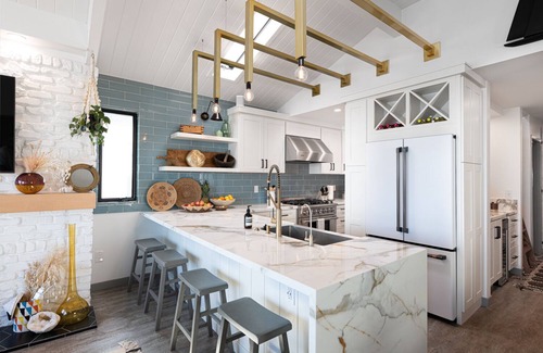 Balboa Island Casa | South Bayfront Home with Patio and Rooftop