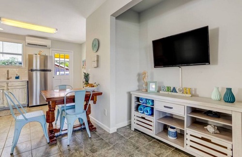Fernandina Beach Condominio | South Beach Cabana Down | Patio | Pool | Across Street from Beach