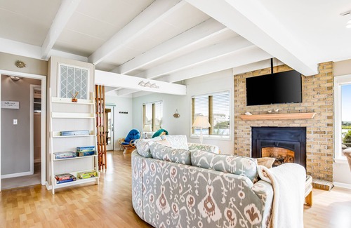 South Bethany Casa | South Bethany House w/360-Degree Water Views of Canal/Bay - Walk to the Beach