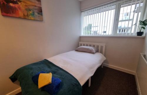 Shirley Casa | South Birmingham homestay - near HS2, Solihull, NEC & BHX