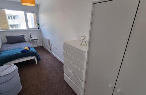Shirley Casa | South Birmingham homestay - near HS2, Solihull, NEC & BHX