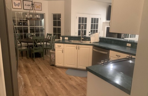 Beaufort Casa | South Carolina Comfort! Lake golf view. Very private and quiet.