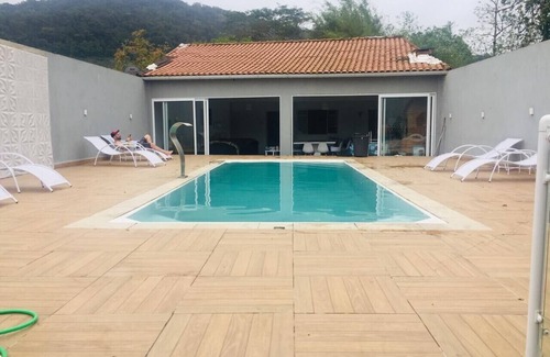 Mongagua Casa | SOUTH COAST HOUSE WITH OPTIONAL HEATED POOL