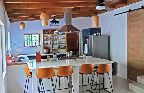 Belmont Casa | South Coast, Sea View Getaway