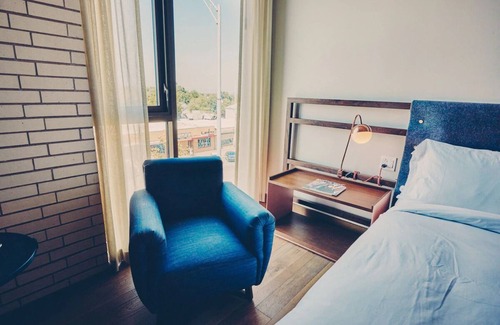 Travis Heights Hotel | South Congress Hotel Room in the Heart of Austin