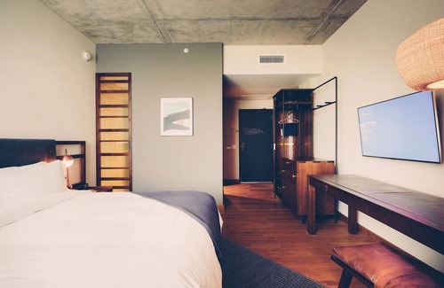 Travis Heights Hotel | South Congress Hotel Room in the Heart of Austin