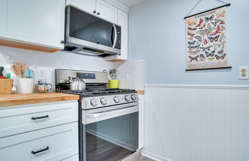 South Dennis Cabaña | South Dennis Vacation Rental ~ 5 Mi to Beach!
