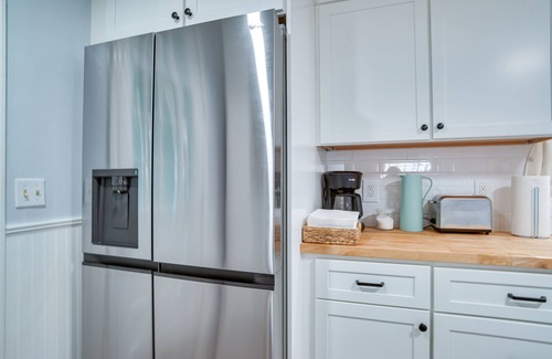 South Dennis Cabaña | South Dennis Vacation Rental ~ 5 Mi to Beach!