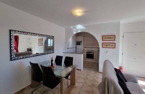 La Parata Apartamento | Apartamento orientado al sur, fantásticas vistas al mar, terraza, playa de 300m