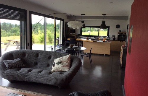 Atur Casa | South-facing architect-designed house with breathtaking views