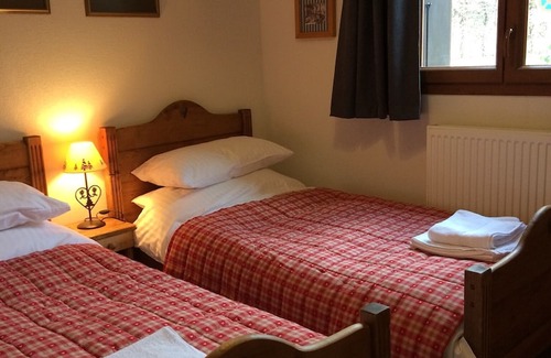 Samoens Apartamento | South-facing ground floor apartment in tranquil area near village centre