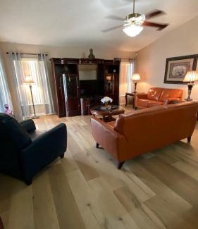 Crescent Lakes Casa | South Facing Pool with Lake View - Ideal for Families & Couples