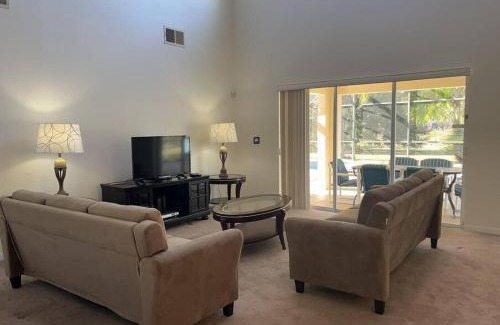 Crescent Lakes Casa | South Facing Private Pool & Spa - Family Friendly Vacation Home with White Rose Villas