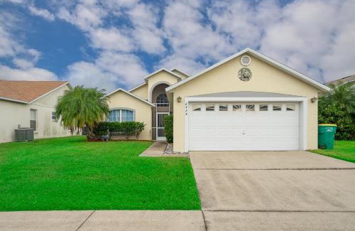 Crescent Lakes Casa | South Facing Private Pool with Lake View & Spa - Quiet Vacation Area - Family Friendly