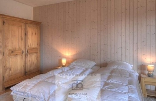 Monteiller Apartamento | Estudio muy grande orientado al sur con balcón, que incluye 1 cama doble en un dormitorio semi separado, 1 baño.