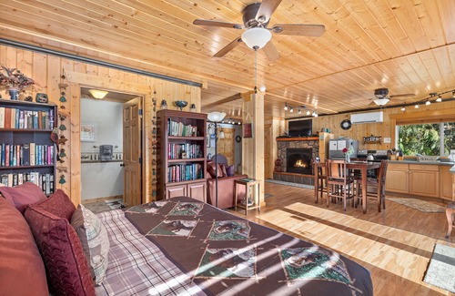 Gold Bar Apartamento | South Fork Lodge - TWO riverfront apartments