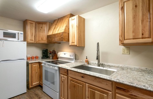Columbia Falls Cabina | South Fork of Spotted Bear Retreat