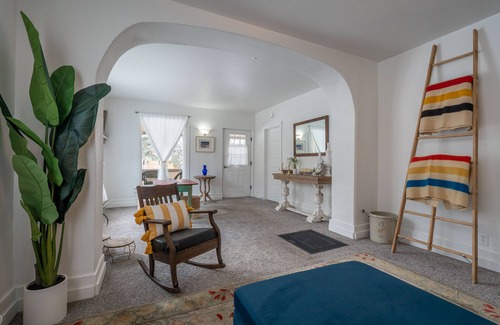 Livingston Cabaña | South G St Cottage: Sleeps 7 & Pets Welcome!