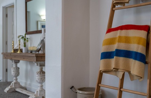 Livingston Cabaña | South G St Cottage: Sleeps 7 & Pets Welcome!