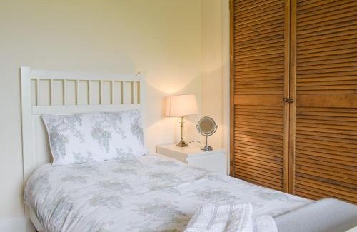 Lathones Casa | South House