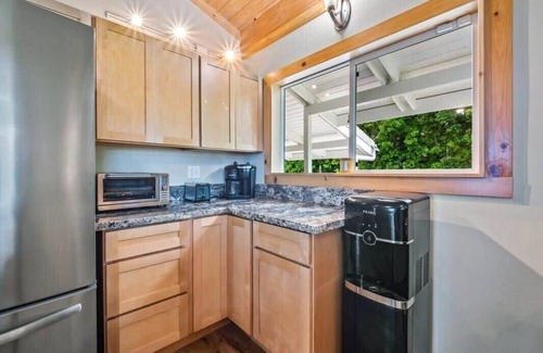 Papa Casa | South Kona Farm House - 30 day minimum rental