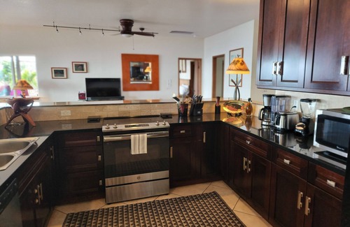 Captain Cook Casa | Casa de lujo con vista al mar, piscina, 4+ dormitorios / 2. 5 BA, sala de billar