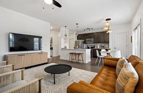 South Lamar Apartamento | South Lamar Stay - Pickleball, Sauna & Cold Plunge