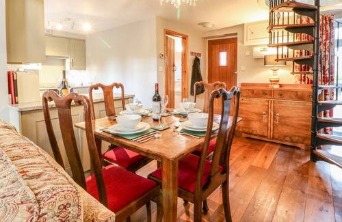 Pulham Cabaña | South Lodge, HAZELBURY BRYAN