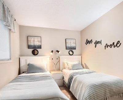 Southwest Minneapolis Casa | South Minneapolis Tangletown Charm