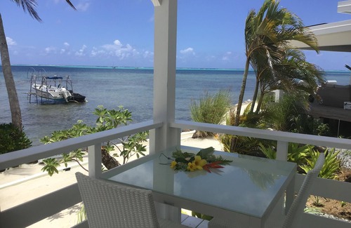 Teahupoo Casa | South of Raiatea island, 2-person bungalow, lagoon-side, white sand, all comforts.