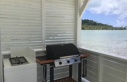 Teahupoo Casa | South of Raiatea island, 2-person bungalow, lagoon-side, white sand, all comforts.