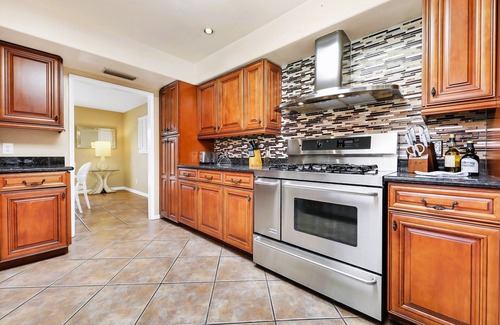 Palm Desert Casa | South Palm Desert Oasis – 3bdrm+ Home w/Private Pool & Spa by El Paseo!